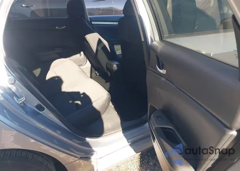 2018 Honda Civic Lx z USA, uszkodzony, nr VIN 2HGFC2F56JH594317